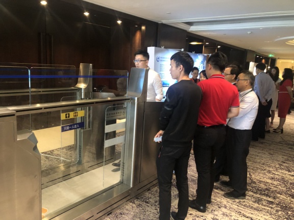 平博(中国)pingbo·官方网页版,参加上海峰会，开启智慧机场服务新格局