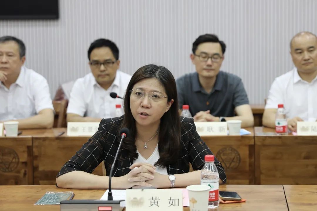 平博(中国)pingbo·官方网页版,与东南大学签订产学研战略合作协议，瞿磊获颁“东南大学至善教育贡献奖”