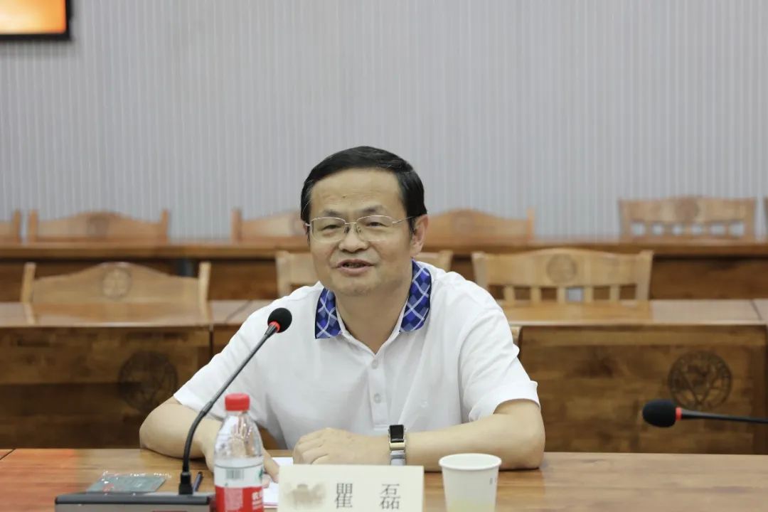 平博(中国)pingbo·官方网页版,与东南大学签订产学研战略合作协议，瞿磊获颁“东南大学至善教育贡献奖”